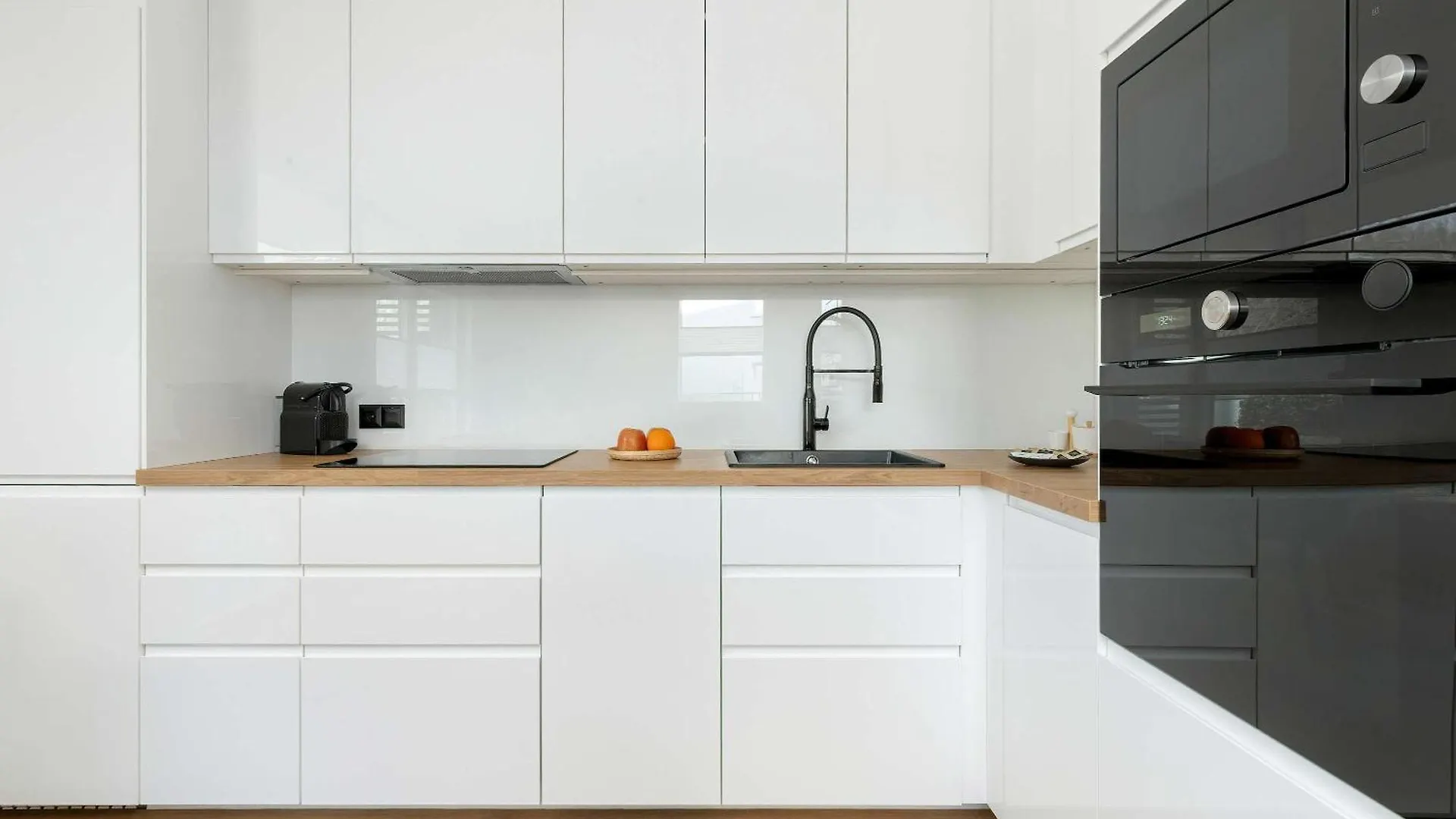 Tasteful Apartment In Gdansk With Garden By Noclegi Renters 0*,  波兰
